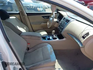 2015 Nissan Altima SV with VIN 1N4AL3AP3FC271656, listed as a IAAI auction lot 42085240 with 172,065 mi miles and . Bid and sale history available at DreamBid. Image 5.