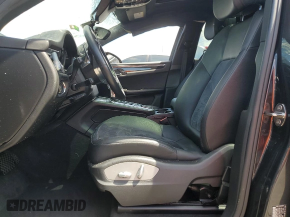 2017 Porsche Macan with VIN WP1AA2A55HLB09277, listed as a Copart auction lot 61138345 with 62,461 mi miles and Salvage title. Bid and sale history available at DreamBid. Image 7.
