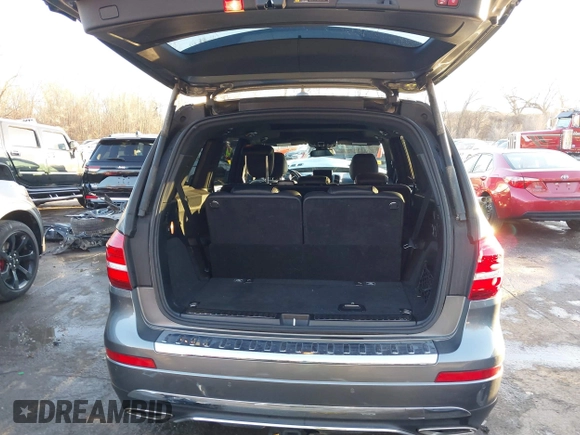 2019 Mercedes-Benz GLS 450 z VIN 4JGDF6EE8KB240066, wystawiony jako IAAI lot #41145325 z przebiegiem 40 977 mil mil oraz . Historia ofert i sprzedaży dostępna na DreamBid. Obrazek 18.