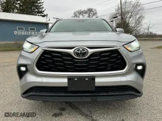 2022 Toyota Highlander XLE with VIN 5TDHZRBH2NS163799, listed as a Copart auction lot 54420685 with 192,047 mi miles and Clean Title. Bid and sale history available at carsss.com. Image 11.