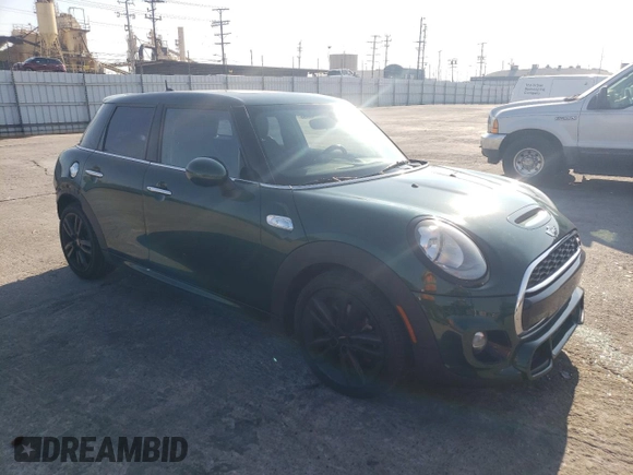 2016 MINI Hardtop 4 Door S z VIN WMWXU3C51G2D31535, wystawiony jako Copart lot #42832355 z przebiegiem 95 458 mil mil oraz Szkoda całkowita • Salvage title. Historia ofert i sprzedaży dostępna na DreamBid. Obrazek 4.