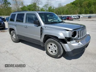2014 Jeep Patriot Sport with VIN 1C4NJRBB0ED847977, listed as a Copart auction lot 55670985 with 98,042 mi miles and Salvage Title. Bid and sale history available at DreamBid. Image 4.