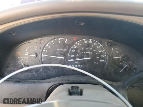 2001 Ford Explorer Eddie Bauer z VIN 1FMZU84P81UB51403, wystawiony jako Copart lot #50098005 z przebiegiem 212 906 mil mil oraz Szkoda całkowita • Salvage title. Historia ofert i sprzedaży dostępna na DreamBid. Obrazek 9.