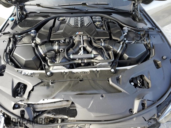 2022 BMW M8 Competition z VIN WBSAE0C02NCG86576, wystawiony jako Copart lot #39370084 z przebiegiem Nie podano mil oraz . Historia ofert i sprzedaży dostępna na DreamBid. Obrazek 12.