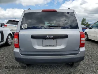2016 Jeep Patriot Sport z VIN 1C4NJPBB7GD711496, wystawiony jako Copart lot #57159365 z przebiegiem 139 464 mil mil oraz Czysty tytuł • Clean title. Historia ofert i sprzedaży dostępna na DreamBid. Obrazek 6.