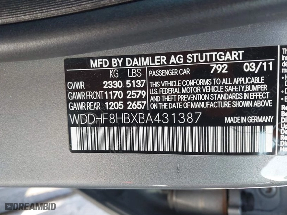 2011 Mercedes-Benz E-Class E 350 Luxury with VIN WDDHF8HBXBA431387, listed as a IAAI auction lot 41724122 with 138,688 mi miles. Bid and sale history available at carsss.com. Image 9.