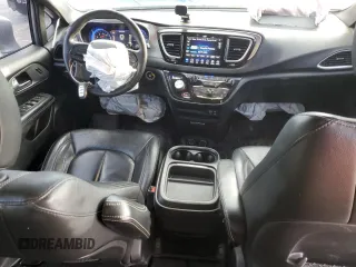 2020 Chrysler Pacifica Launch Edition with VIN 2C4RC3BG7LR289222, listed as a Copart auction lot 45941595 with 58,631 mi miles and Salvage title. Bid and sale history available at DreamBid. Image 8.