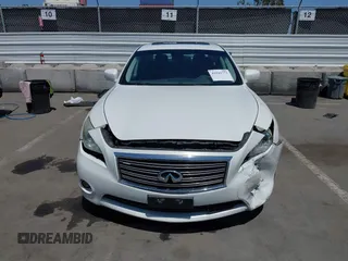 2011 Infiniti M z VIN JN1BY1AR2BM370448, wystawiony jako IAAI lot #42541773 z przebiegiem 133 188 mil mil oraz . Historia ofert i sprzedaży dostępna na DreamBid. Obrazek 6.