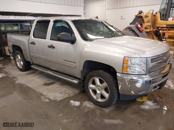 2012 Chevrolet Silverado 1500 LT with VIN 3GCPKSE74CG234863, listed as a IAAI auction lot 41246423 with 158,878 mi miles. Bid and sale history available at carsss.com. Image 1.