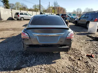 2015 Nissan Altima 2.5 with VIN 1N4AL3AP1FN906006, listed as a Copart auction lot 52378585 with 116,088 mi miles and Clean Title. Bid and sale history available at carsss.com. Image 6.