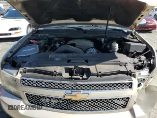 2008 Chevrolet Suburban 2LT z VIN 3GNFK16368G206563, wystawiony jako Copart lot #52494055 z przebiegiem 174 692 mil mil oraz Szkoda całkowita • Salvage title. Historia ofert i sprzedaży dostępna na DreamBid. Obrazek 12.