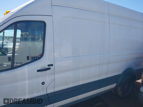 2019 Ford Transit Cargo with VIN 1FTBF4XG4KKB77790, listed as a IAAI auction lot 41711746 with 198,739 mi miles. Bid and sale history available at carsss.com. Image 14.