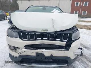 2020 Jeep Compass Limited with VIN 3C4NJDCB8LT106629, listed as a IAAI auction lot 41430354 with 105,510 mi miles. Bid and sale history available at carsss.com. Image 12.