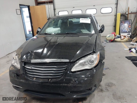 2014 Chrysler 200 LX with VIN 1C3CCBAB8EN205774, listed as a IAAI auction lot 40958847 with 156,077 mi miles. Bid and sale history available at carsss.com. Image 12.