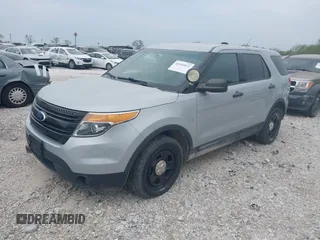 2015 Ford Utility Police Interceptor with VIN 1FM5K8AR8FGC41103, listed as a IAAI auction lot 41945013 with 89,792 mi miles. Bid and sale history available at carsss.com. Image 6.
