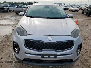 2017 Kia Sportage EX z VIN KNDPN3AC4H7165708, wystawiony jako Copart lot #58411725 z przebiegiem 165 149 mil mil oraz Czysty tytuł • Clean title. Historia ofert i sprzedaży dostępna na DreamBid. Obrazek 5.