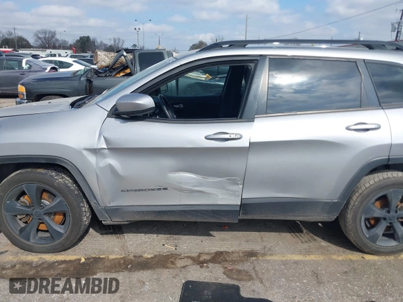 2016 Jeep Cherokee Latitude with VIN 1C4PJLCB3GW107402, listed as a IAAI auction lot 41505242 with 110,994 mi miles. Bid and sale history available at carsss.com. Image 14.