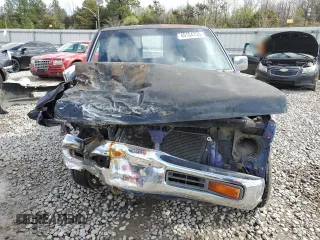 1996 Nissan Frontier XE z VIN 1N6SD11S5TC335953, wystawiony jako Copart lot #49104755 z przebiegiem 216 288 mil mil oraz Szkoda całkowita • Salvage title. Historia ofert i sprzedaży dostępna na DreamBid. Obrazek 5.