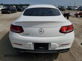 2018 Mercedes-Benz C 300 with VIN WDDWJ4JBXJF670349, listed as a Copart auction lot 45375515 with 98,207 mi miles and Clean Title. Bid and sale history available at carsss.com. Image 6.