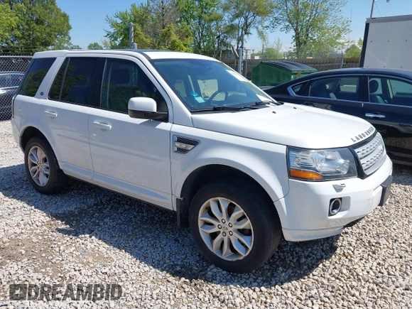 2013 Land Rover LR2 HSE Lux z VIN SALFT2BG5DH339442, wystawiony jako IAAI lot #42348872 z przebiegiem 131 043 mil mil oraz . Historia ofert i sprzedaży dostępna na DreamBid. Obrazek 1.