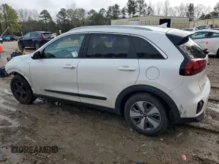 2020 Kia Niro LX with VIN KNDCB3LC9L5365833, listed as a Copart auction lot 45121005 with 125,983 mi miles and Salvage Title. Bid and sale history available at carsss.com. Image 2.