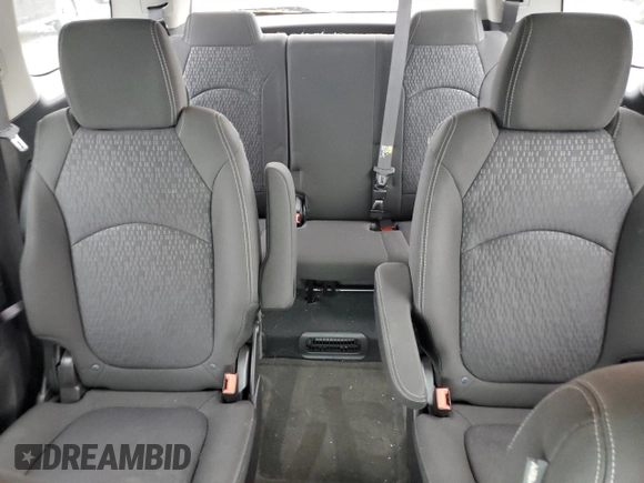 2016 GMC Acadia SLE z VIN 1GKKVPKD8GJ289592, wystawiony jako Copart lot #59036195 z przebiegiem 140 611 mil mil oraz Czysty tytuł • Clean title. Historia ofert i sprzedaży dostępna na DreamBid. Obrazek 10.