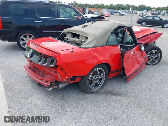 2013 Ford Mustang V6 с VIN 1ZVBP8EM9D5239745, выставлен на аукционе IAAI как лот 27432615 с пробегом Не указан миль и . История ставок и продаж доступна на DreamBid. Изображение 4.
