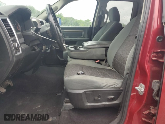2015 Ram 1500 Big Horn z VIN 1C6RR7GT2FS593824, wystawiony jako Copart lot #57057415 z przebiegiem 222 706 mil mil oraz Szkoda całkowita • Salvage title. Historia ofert i sprzedaży dostępna na DreamBid. Obrazek 7.