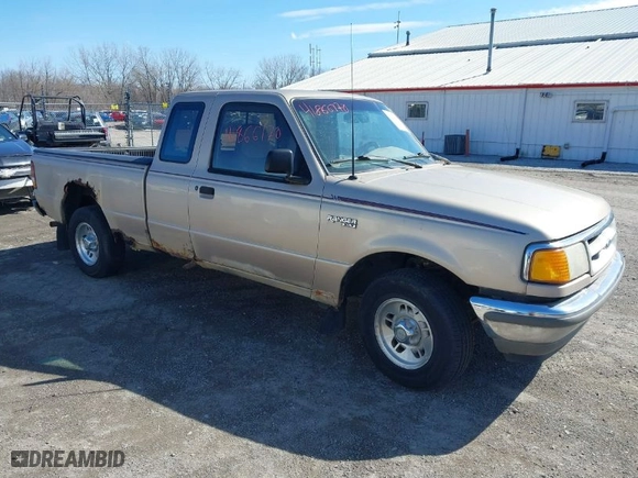 1996 Ford Ranger XL with VIN 1FTCR14U2TPB53948, listed as a IAAI auction lot 41866170 with 164,675 mi miles. Bid and sale history available at carsss.com. Image 1.