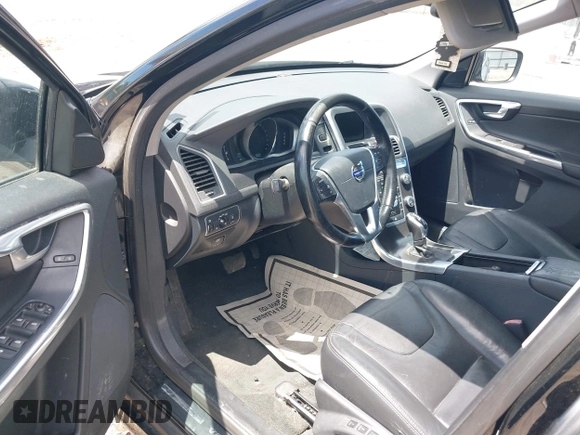 2015 Volvo XC60 T5 Drive-E Premier с VIN YV440MDB0F2598184, выставлен на аукционе IAAI как лот 42415280 с пробегом 118 160 миль миль и . История ставок и продаж доступна на DreamBid. Изображение 18.