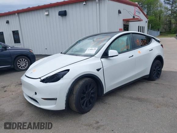 2021 Tesla Model Y Long Range with VIN 5YJYGDEE5MF232790, listed as a IAAI auction lot 41900175 with Not Provided miles. Bid and sale history available at carsss.com. Image 2.