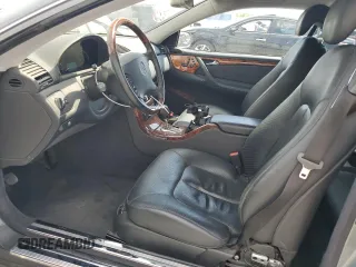 2005 Mercedes-Benz CL 500 z VIN WDBPJ75J55A046817, wystawiony jako Copart lot #53755455 z przebiegiem 178 198 mil mil oraz Szkody całkowita. Historia ofert i sprzedaży dostępna na DreamBid. Obrazek 7.