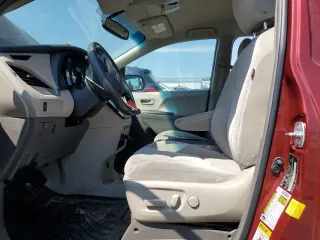 2017 Toyota Sienna LE Auto Access Seat with VIN 5TDKZ3DC7HS791480, listed as a Copart auction lot 68113304 with 130,258 mi miles and Salvage Title. Bid and sale history available at carsss.com. Image 7.