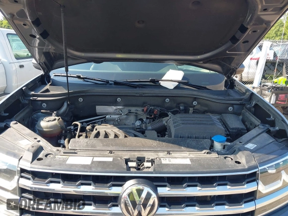 2019 Volkswagen Atlas SE with VIN 1V2WR2CA4KC620074, listed as a IAAI auction lot 42657399 with 75,306 mi miles and . Bid and sale history available at DreamBid. Image 10.