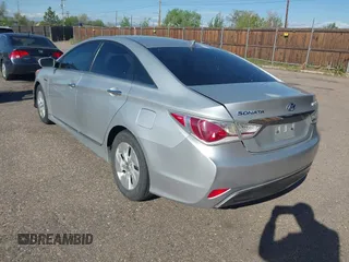 2013 Hyundai Sonata with VIN KMHEC4A48DA087759, listed as a IAAI auction lot 42188647 with 151,856 mi miles and . Bid and sale history available at carsss.com. Image 3.