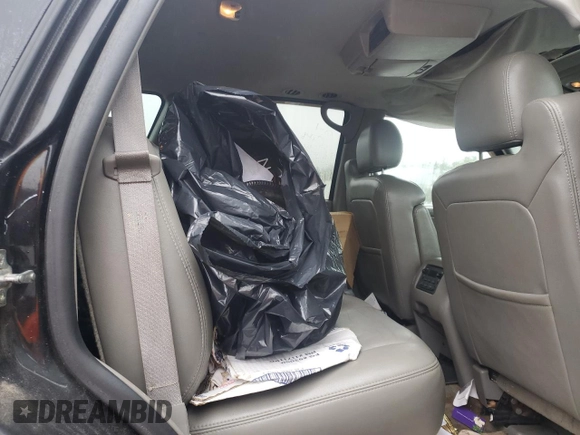 2004 Chevrolet Tahoe Z71 z VIN 1GNEK13T94R308062, wystawiony jako Copart lot #44758895 z przebiegiem 273 156 mil mil oraz Szkoda całkowita • Salvage title. Historia ofert i sprzedaży dostępna na DreamBid. Obrazek 12.