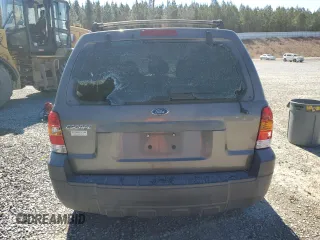 2005 Ford Escape XLS Value с VIN 1FMYU92Z75KB68457, выставлен на аукционе Copart как лот 46427005 с пробегом 144 278 миль миль и Списание • Salvage title. История ставок и продаж доступна на DreamBid. Изображение 6.