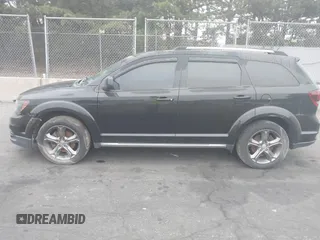 2015 Dodge Journey Crossroad z VIN 3C4PDDGG4FT533655, wystawiony jako IAAI lot #40383816 z przebiegiem 67 192 mil mil oraz . Historia ofert i sprzedaży dostępna na DreamBid. Obrazek 14.