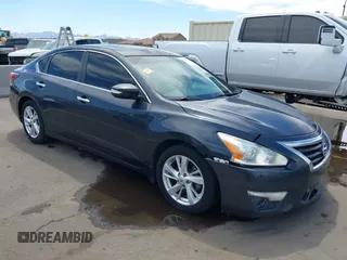 2015 Nissan Altima SV with VIN 1N4AL3AP2FC225140, listed as a IAAI auction lot 42073500 with 190,754 mi miles and . Bid and sale history available at carsss.com. Image 1.