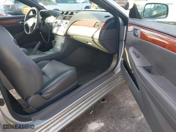 2006 Toyota Camry Solara SE V6 with VIN 4T1FA38P66U070917, listed as a IAAI auction lot 40791770 with 145,010 mi miles. Bid and sale history available at carsss.com. Image 5.