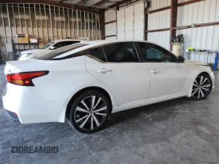 2020 Nissan Altima SR with VIN 1N4AL4CV8LC151610, listed as a Copart auction lot 82953194 with 104,357 mi miles and Clean Title. Bid and sale history available at carsss.com. Image 3.