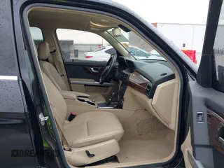 2011 Mercedes-Benz GLK 350 z VIN WDCGG5GB7BF588830, wystawiony jako IAAI lot #41943655 z przebiegiem 141 040 mil mil oraz . Historia ofert i sprzedaży dostępna na DreamBid. Obrazek 5.