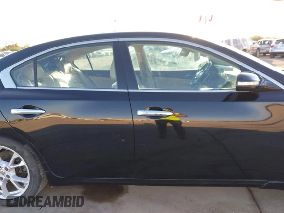 2013 Nissan Maxima S z VIN 1N4AA5AP2DC823212, wystawiony jako IAAI lot #41195799 z przebiegiem 216 924 mil mil oraz . Historia ofert i sprzedaży dostępna na DreamBid. Obrazek 13.