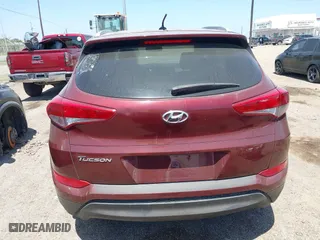 2017 Hyundai Tucson SE Plus with VIN KM8J33A42HU488186, listed as a IAAI auction lot 42015926 with 159,537 mi miles. Bid and sale history available at carsss.com. Image 16.