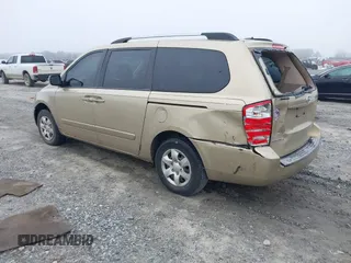 2009 Kia Sedona LX with VIN KNDMB233896309917, listed as a IAAI auction lot 41800176 with 177,329 mi miles. Bid and sale history available at carsss.com. Image 3.