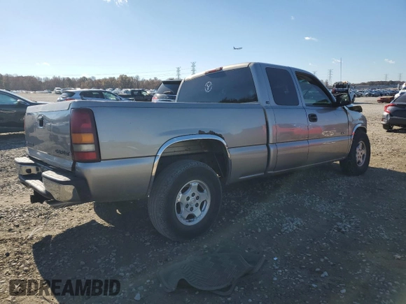 2002 Chevrolet Silverado 1500 LS with VIN 2GCEC19V121194904, listed as a Copart auction lot 84408904 with 266,795 mi miles and Salvage Title. Bid and sale history available at DreamBid. Image 3.