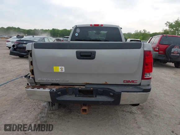 2009 GMC Sierra 2500HD SLE z VIN 1GTHK59K59E136509, wystawiony jako IAAI lot #42308626 z przebiegiem 127 256 mil mil oraz . Historia ofert i sprzedaży dostępna na DreamBid. Obrazek 17.