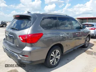 2019 Nissan Pathfinder SL with VIN 5N1DR2MN1KC577139, listed as a IAAI auction lot 42693210 with 147,238 mi miles and . Bid and sale history available at DreamBid. Image 4.
