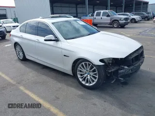 2015 BMW 5 Series 528i with VIN WBA5A5C56FD515591, listed as a IAAI auction lot 41453748 with 161,958 mi miles. Bid and sale history available at carsss.com. Image 1.