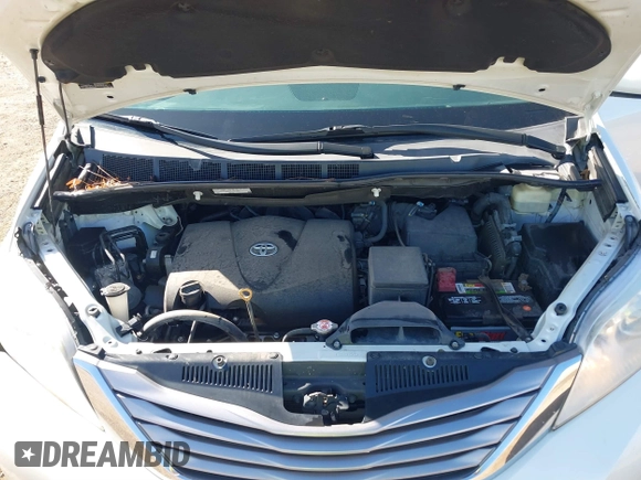 2017 Toyota Sienna XLE Auto Access Seat with VIN 5TDYZ3DC2HS806686, listed as a IAAI auction lot 41877474 with 72,011 mi miles. Bid and sale history available at carsss.com. Image 10.